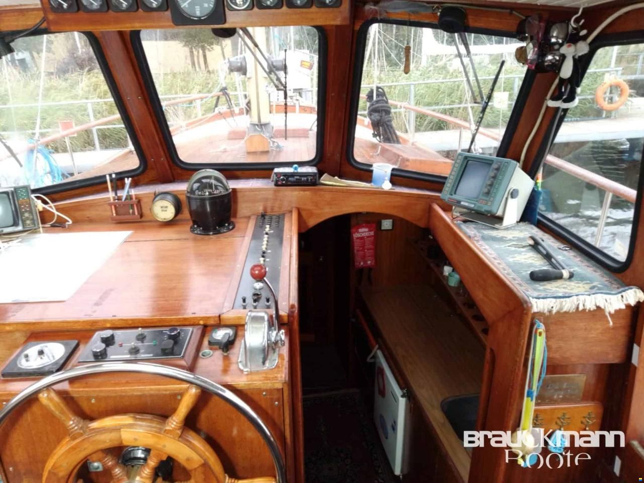Nauticat 33