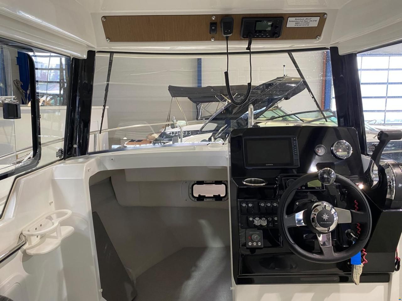 Jeanneau MF 695 Marlin