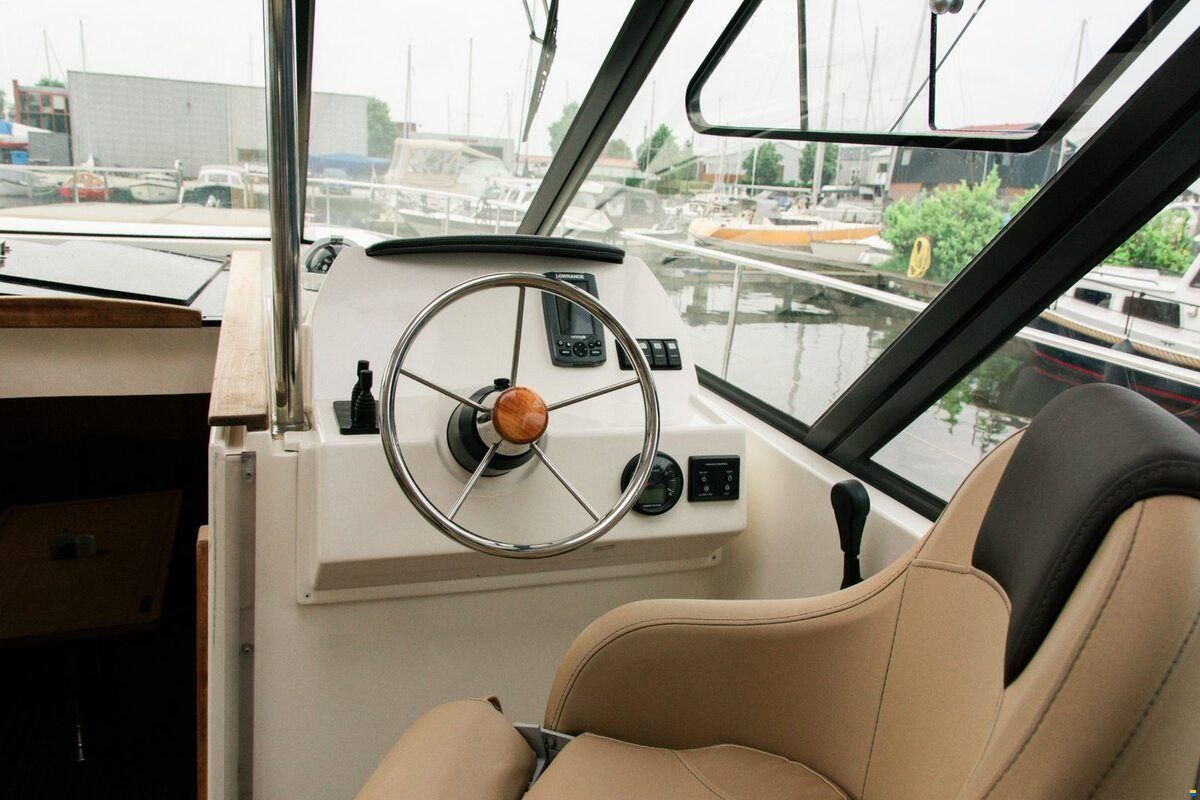 Delphia Escape 1350