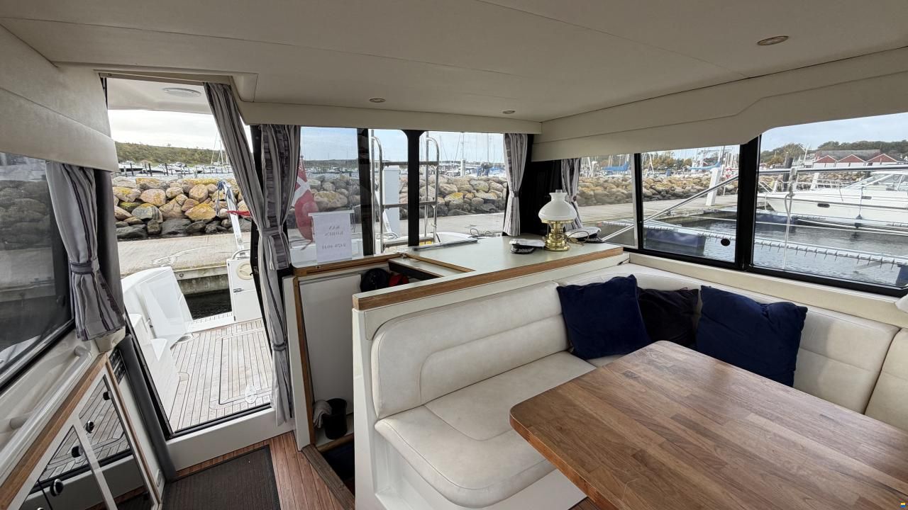 Bayliner 3688 Fly