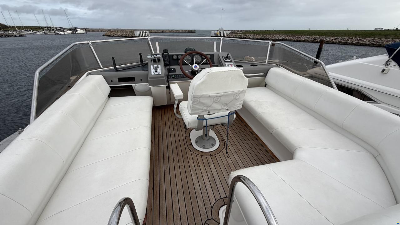 Bayliner 3688 Fly