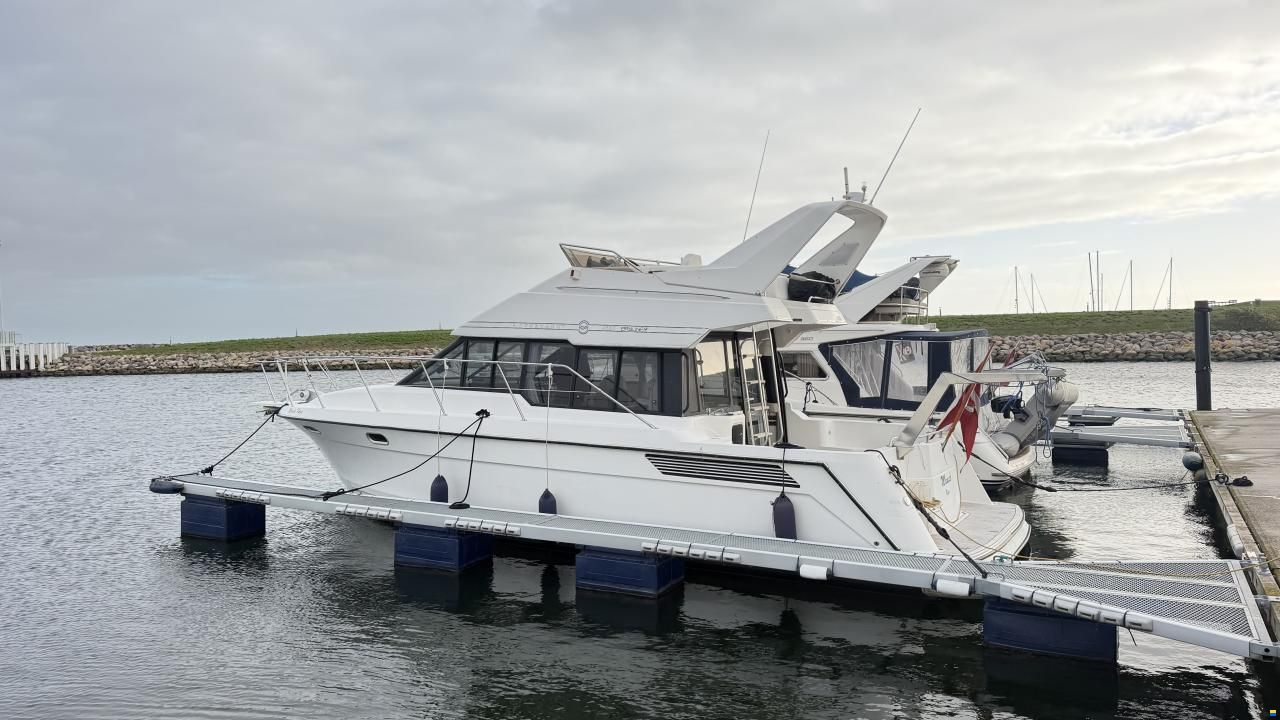 Bayliner 3688 Fly