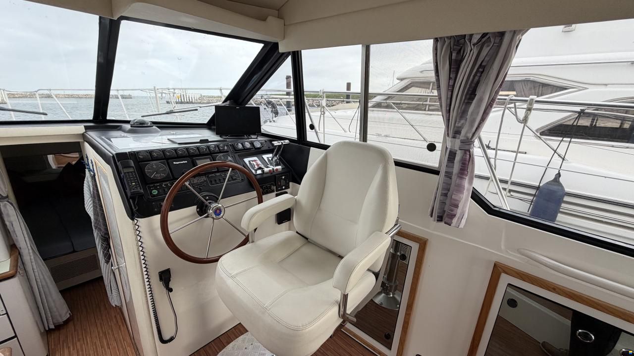 Bayliner 3688 Fly