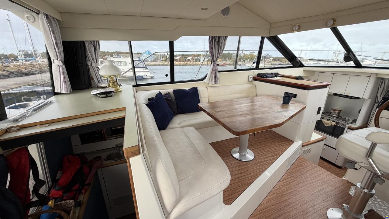 Bayliner 3688 Fly