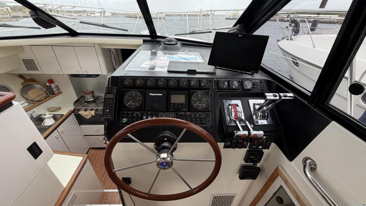 Bayliner 3688 Fly