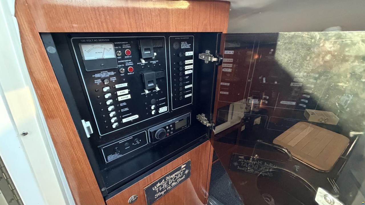 Monterey 322 CR
