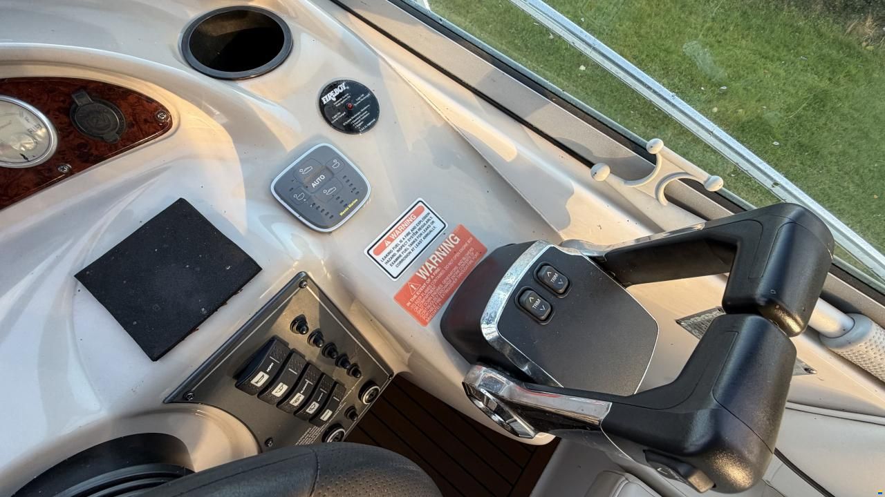 Monterey 322 CR