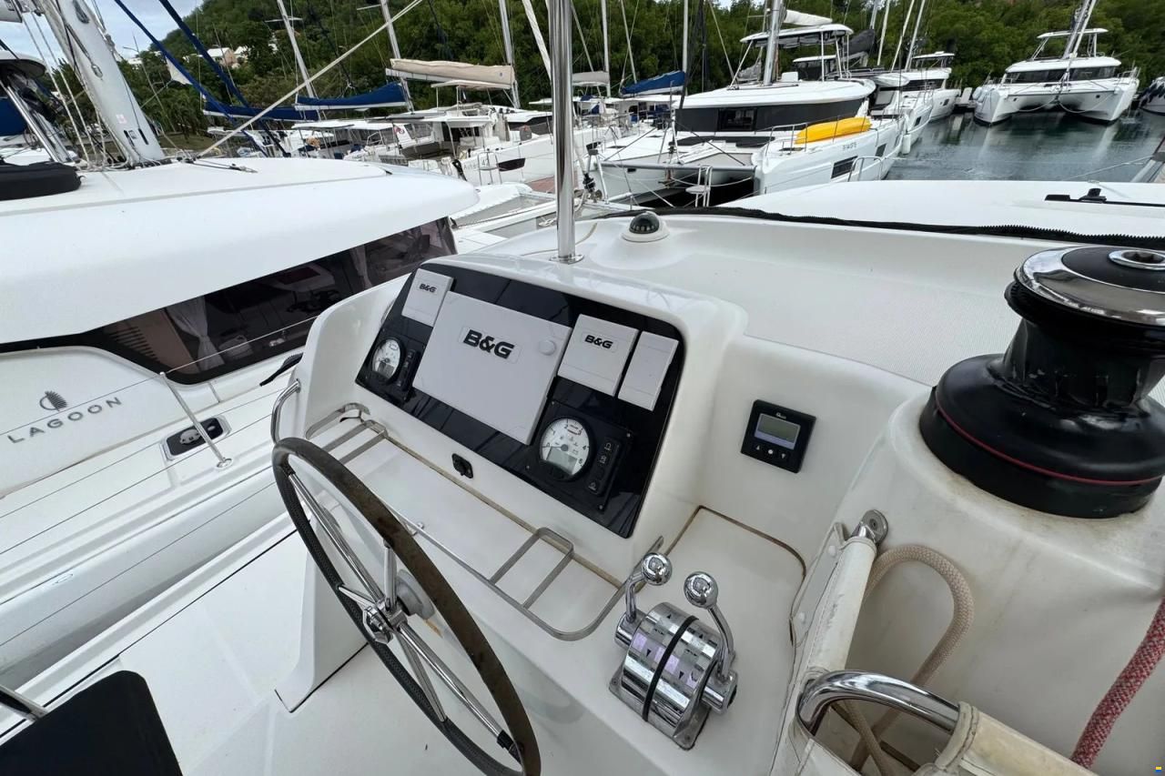 Lagoon 42