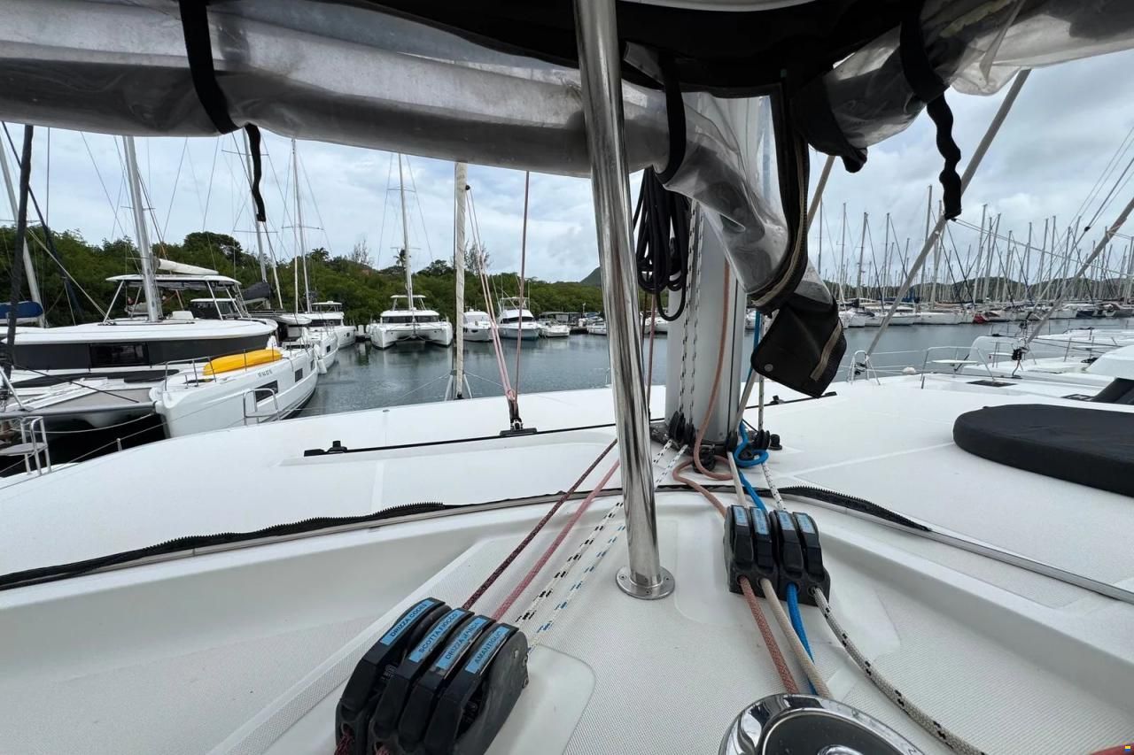 Lagoon 42