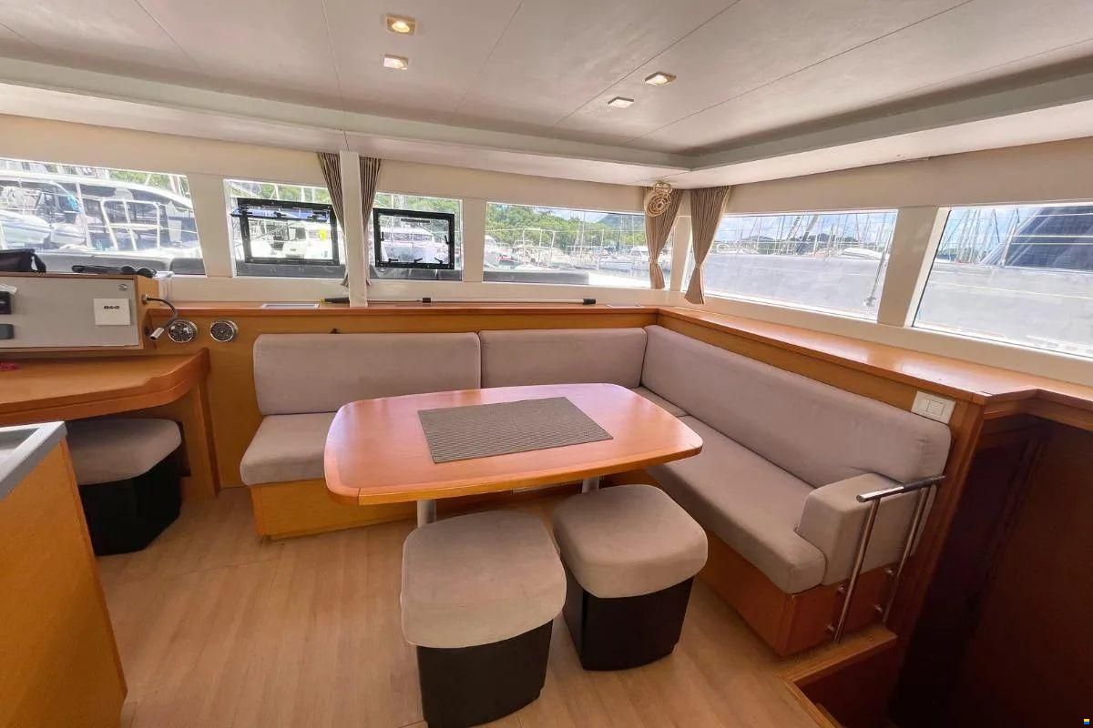 Lagoon 450 F