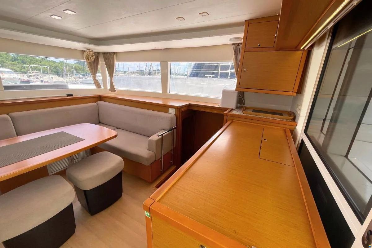 Lagoon 450 F