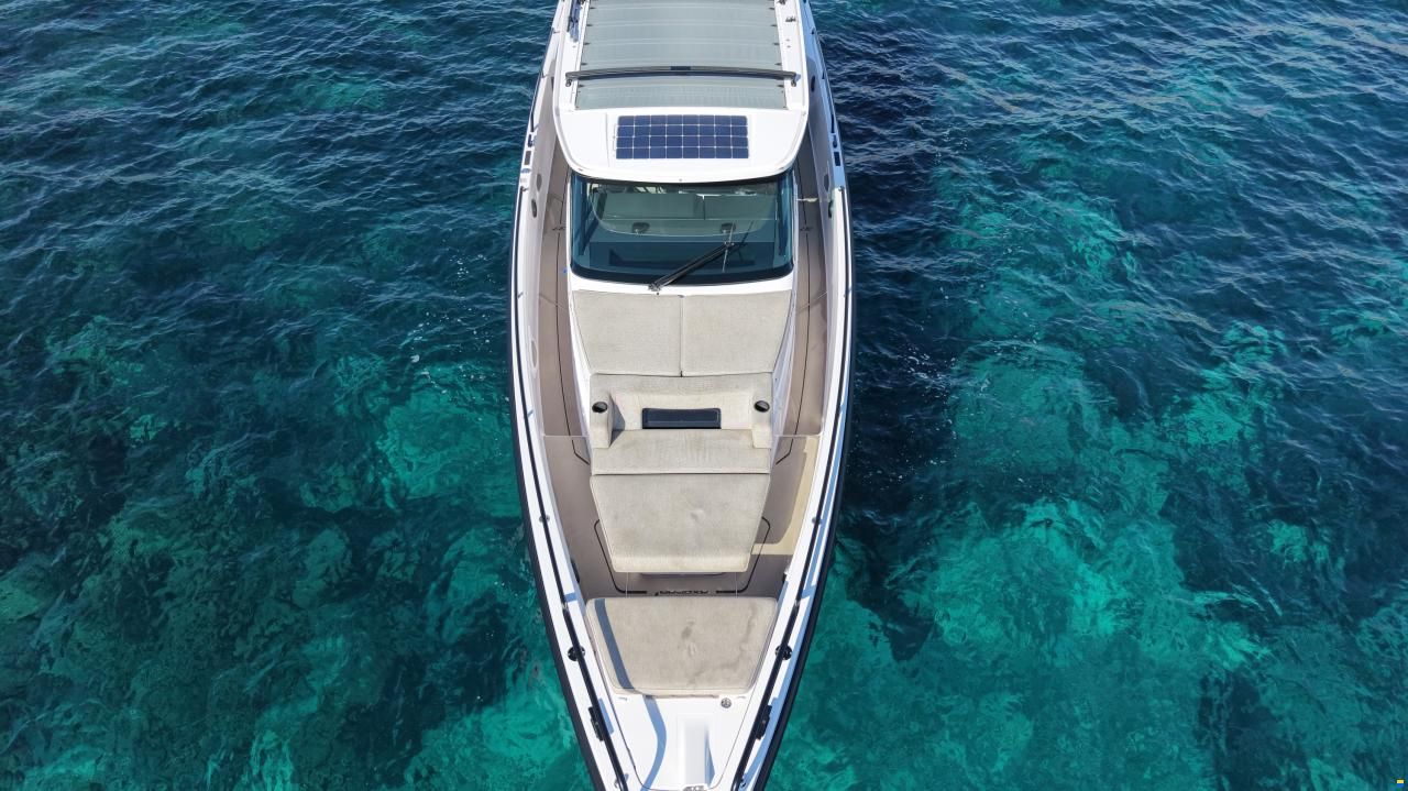 Axopar 37 Sun-Top