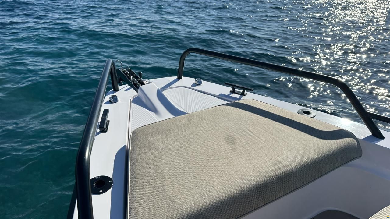 Axopar 37 Sun-Top