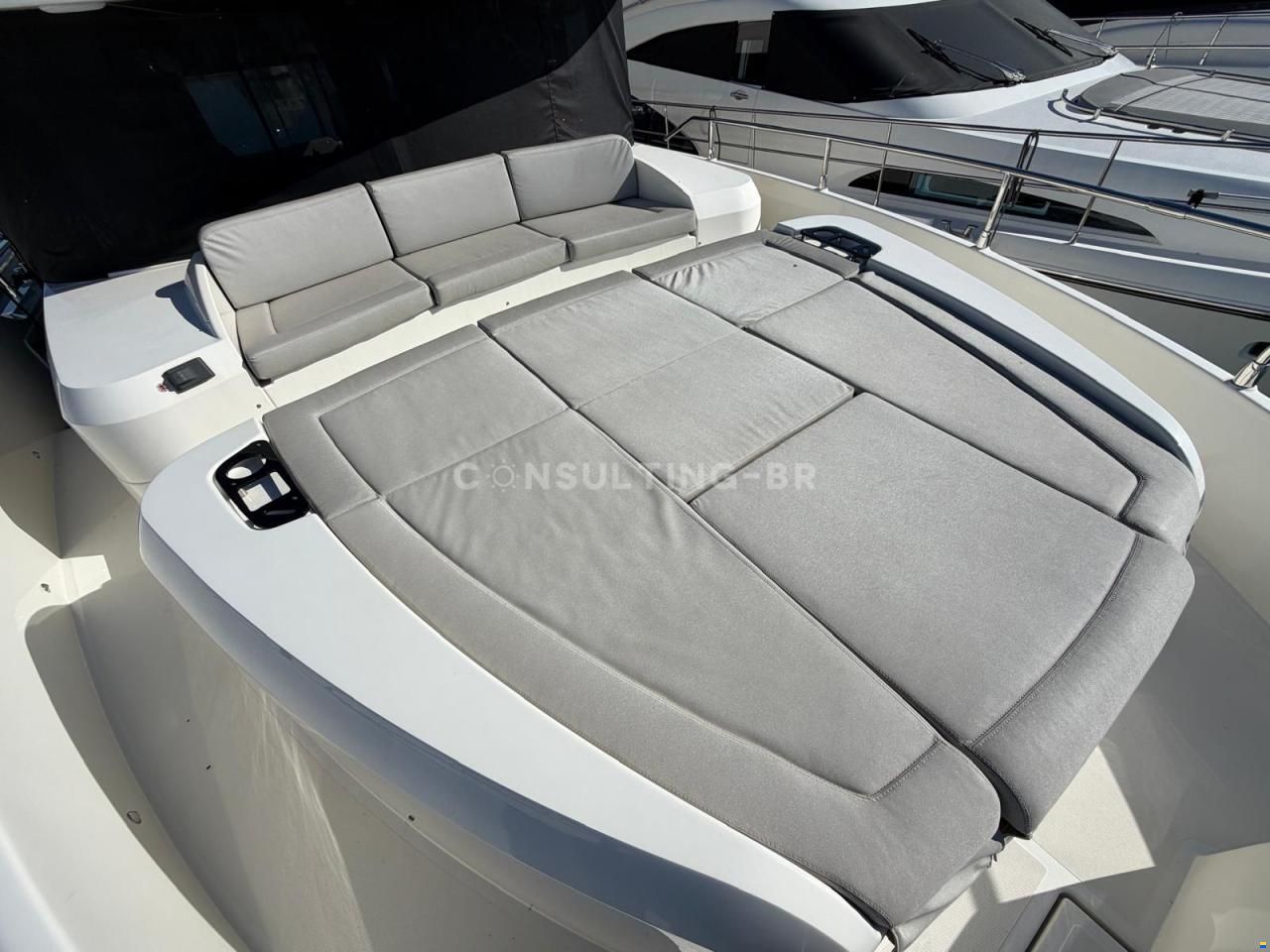 Absolute Navetta 52