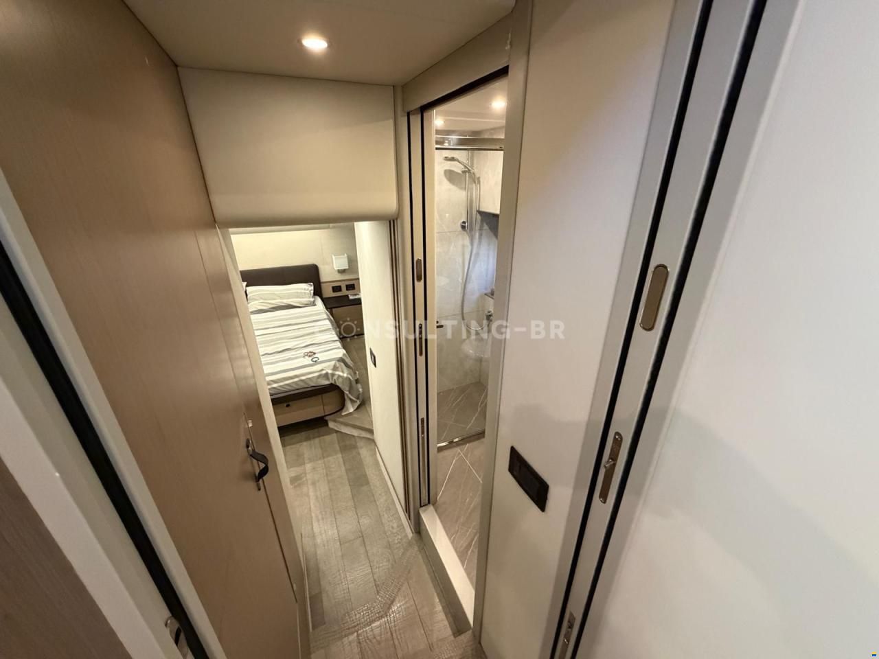 Absolute Navetta 52
