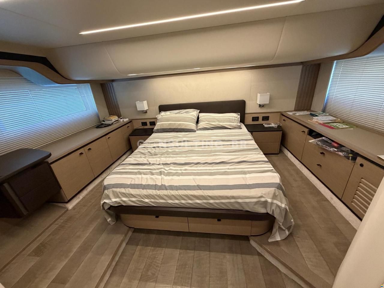 Absolute Navetta 52