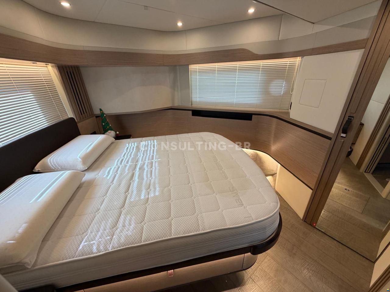 Absolute Navetta 52