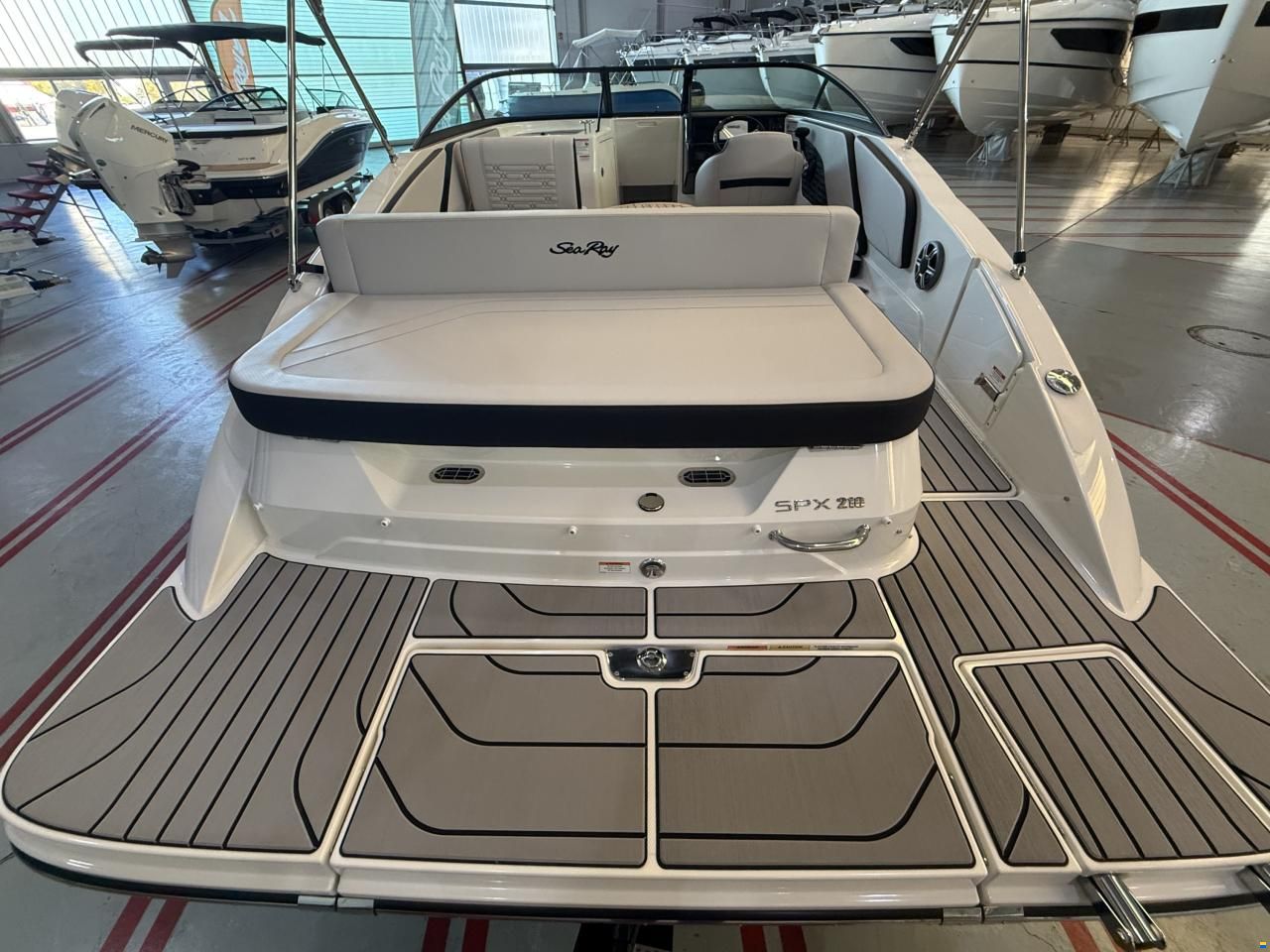 Sea Ray 210 SPX