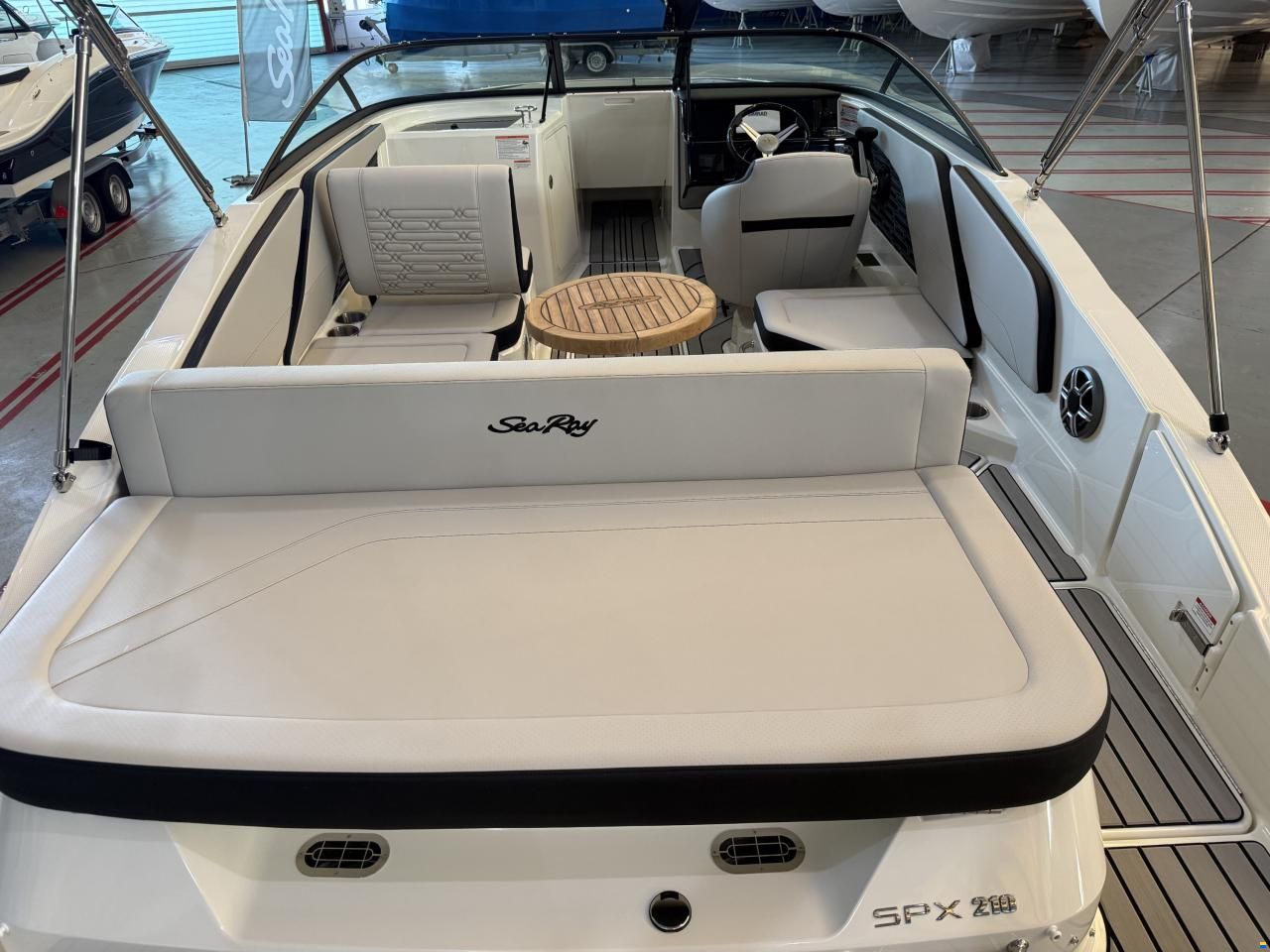 Sea Ray 210 SPX