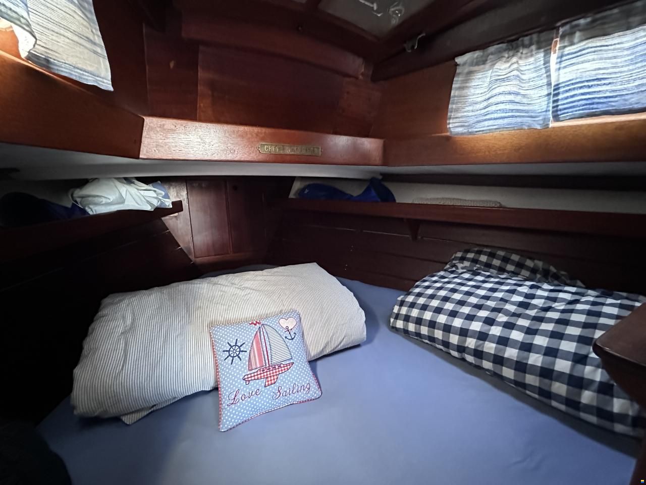 Hallberg-Rassy Mistral 33