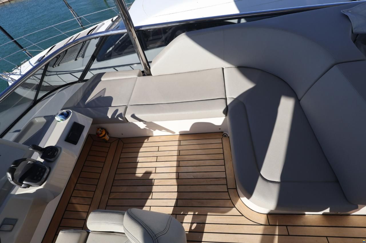 Absolute Navetta 52