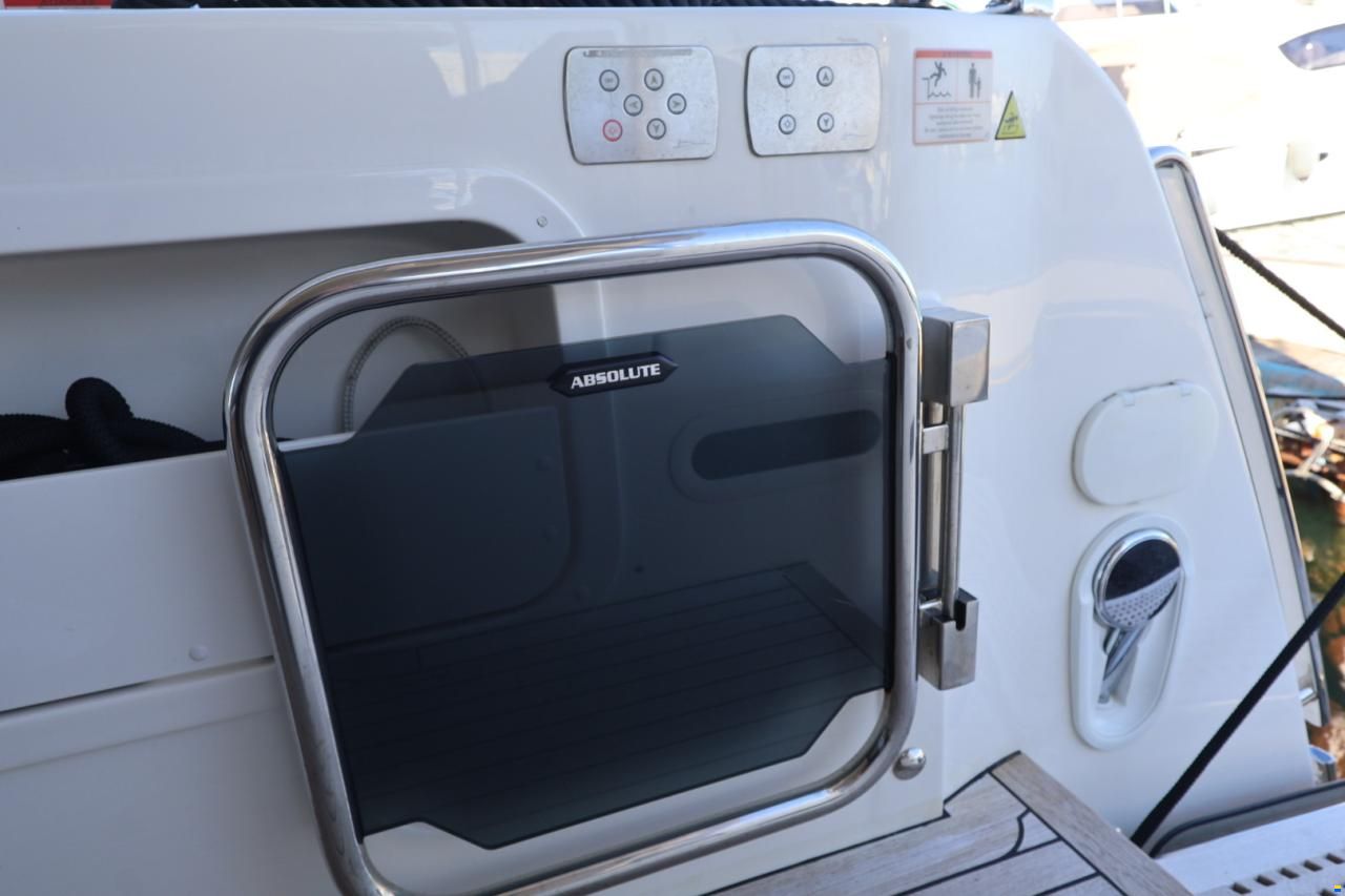 Absolute Navetta 52