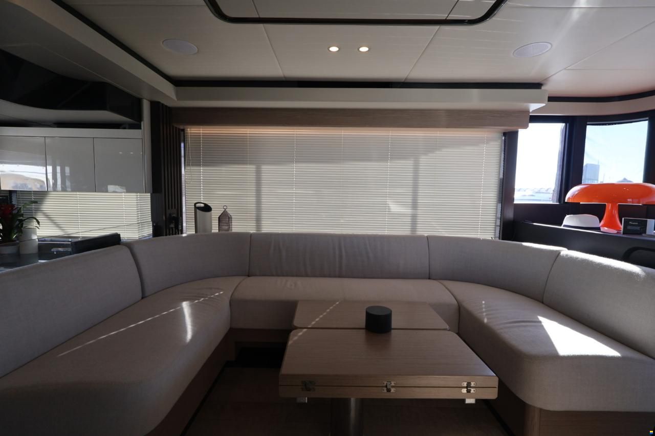 Absolute Navetta 52