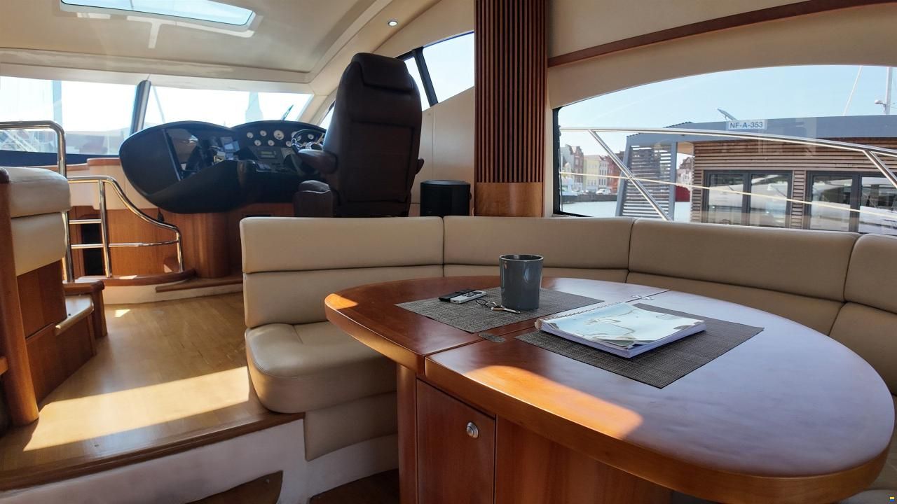 Sunseeker Predator 52