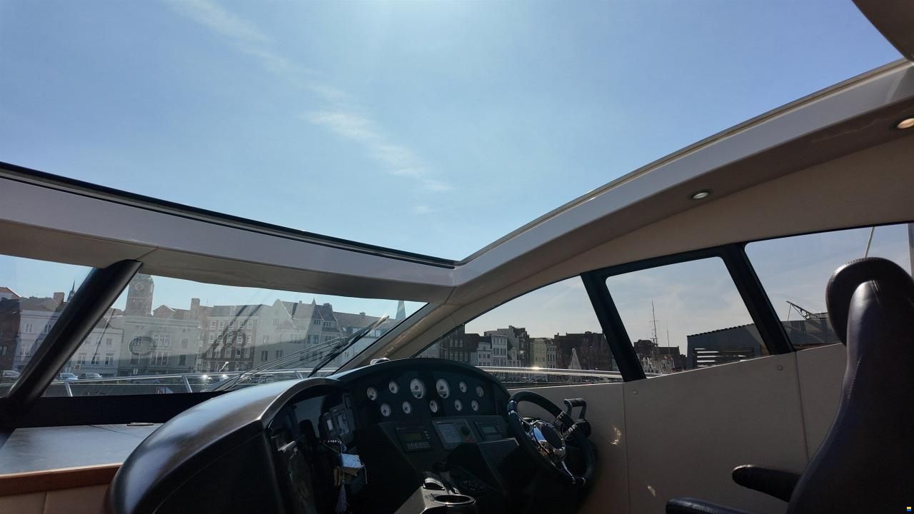 Sunseeker Predator 52