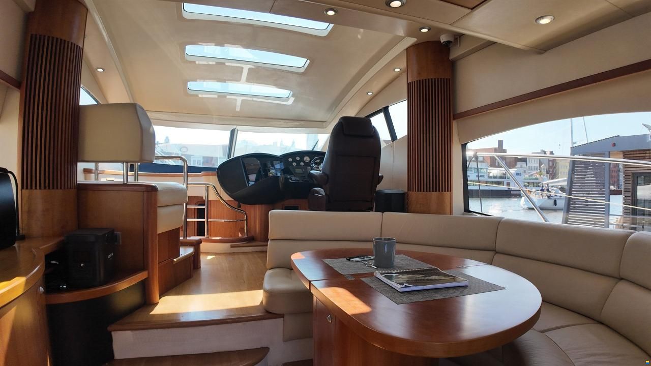 Sunseeker Predator 52