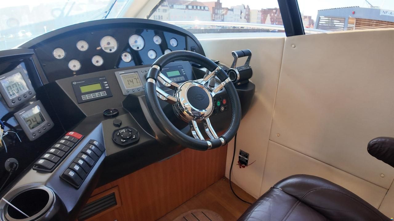 Sunseeker Predator 52