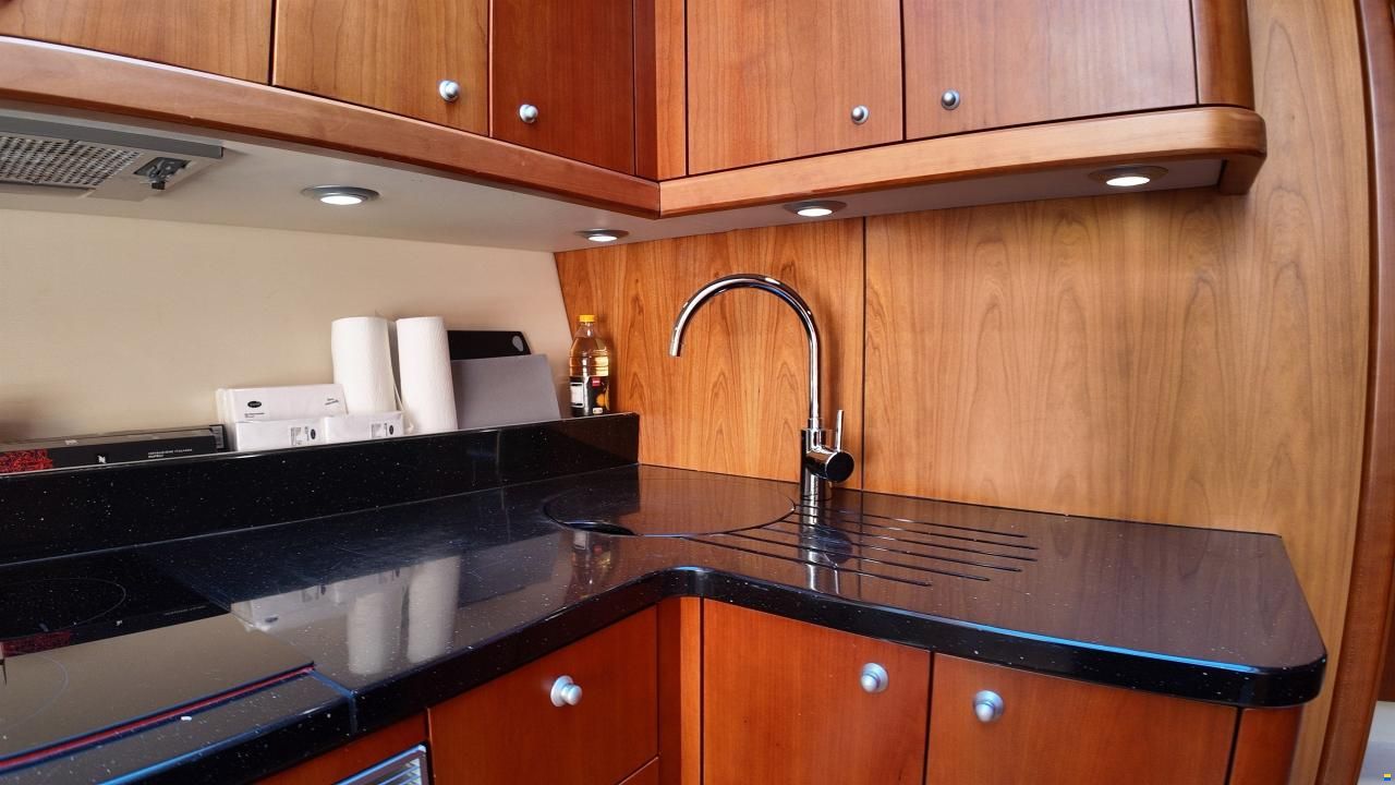 Sunseeker Predator 52