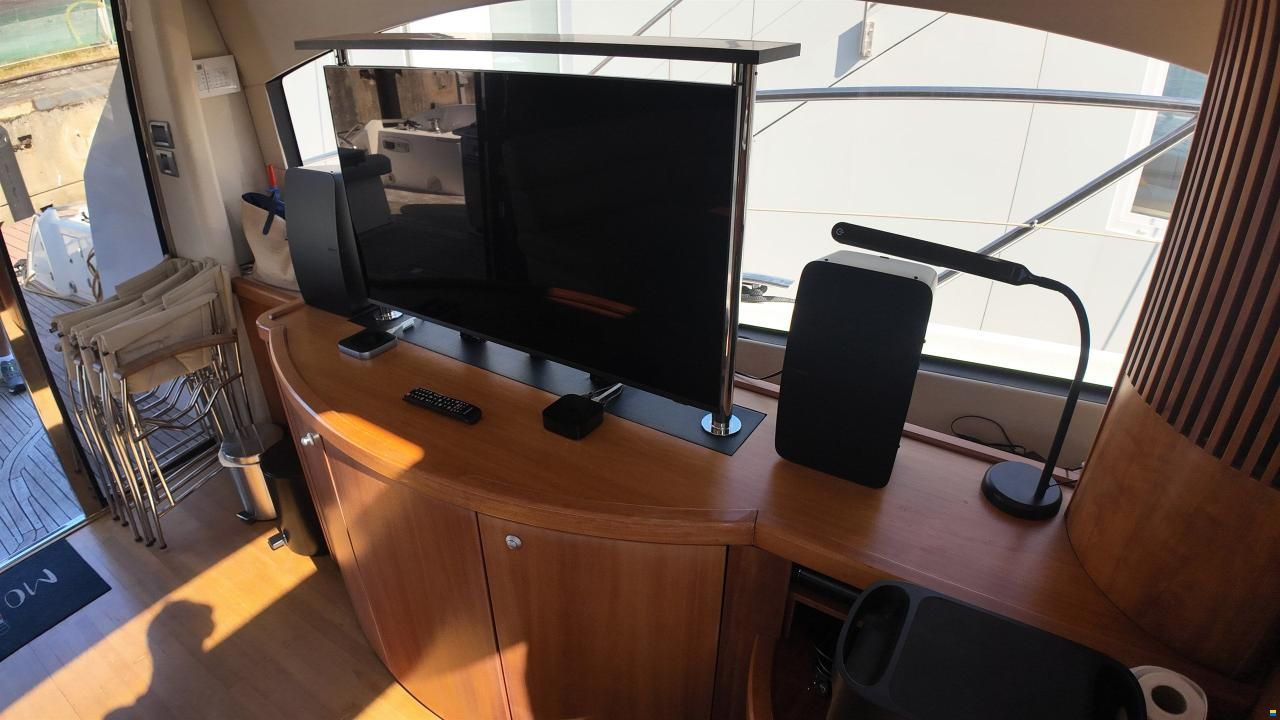 Sunseeker Predator 52