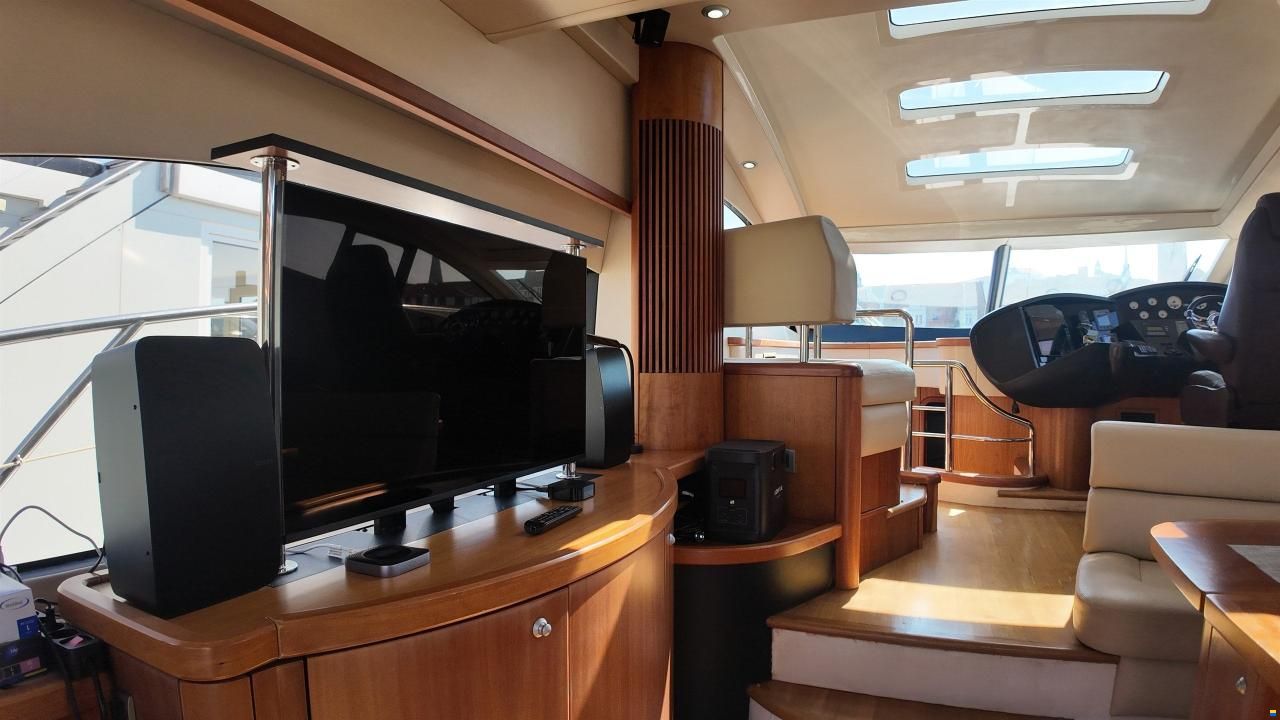 Sunseeker Predator 52