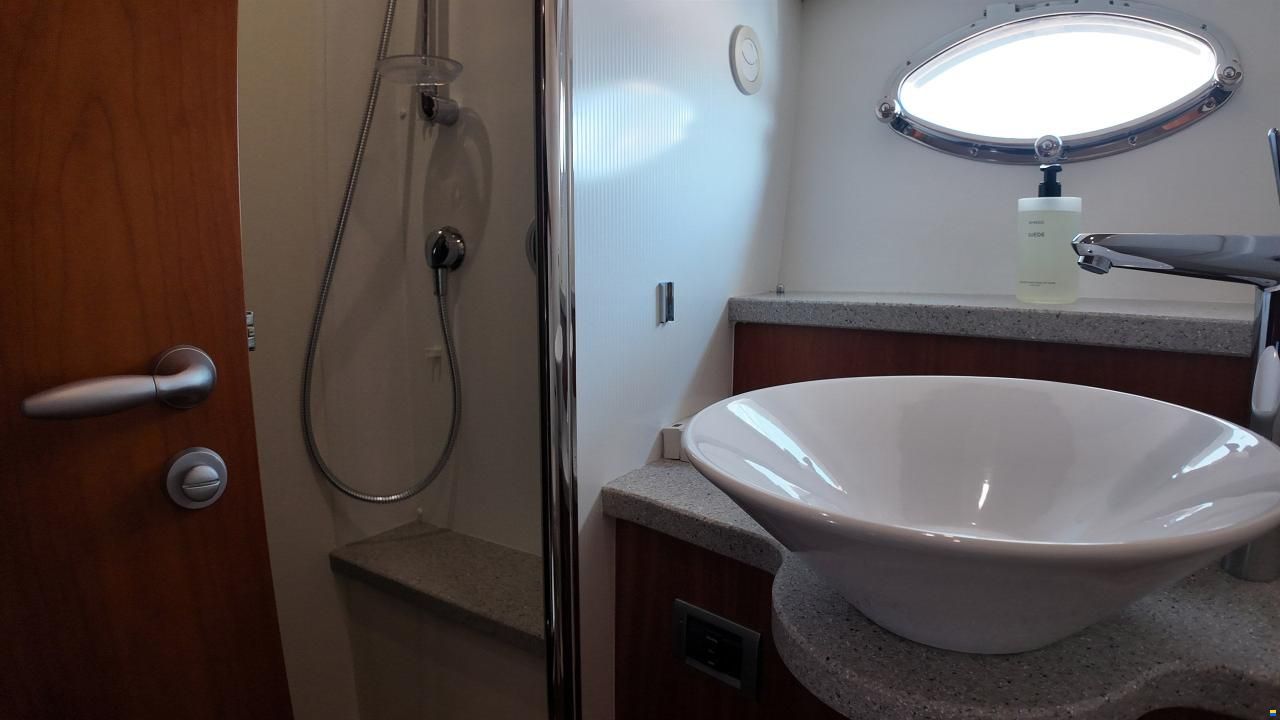 Sunseeker Predator 52