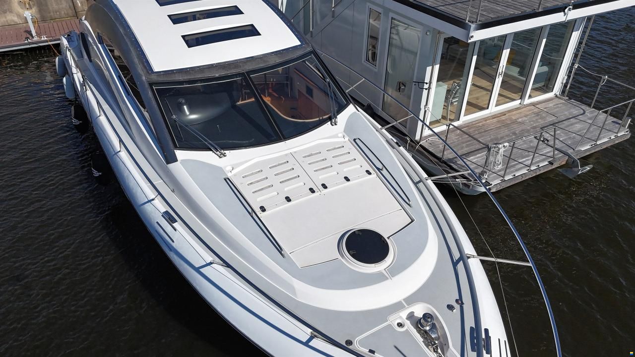 Sunseeker Predator 52