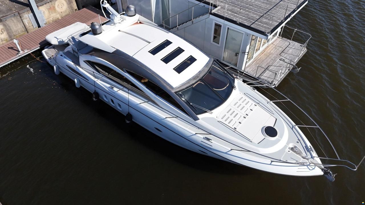 Sunseeker Predator 52