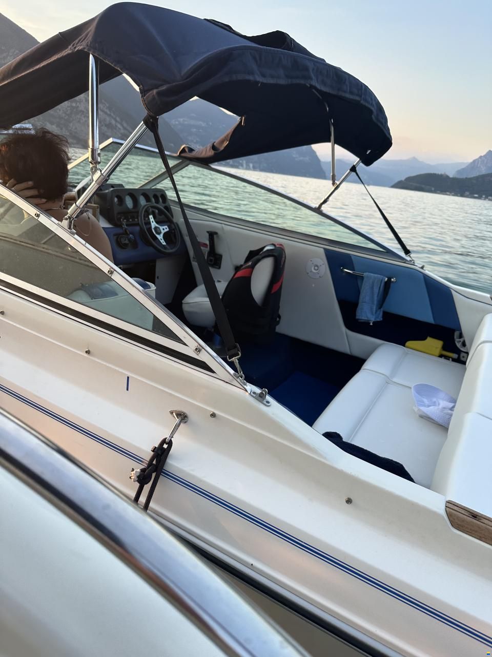 Sea Ray 200 Cuddy Cabin