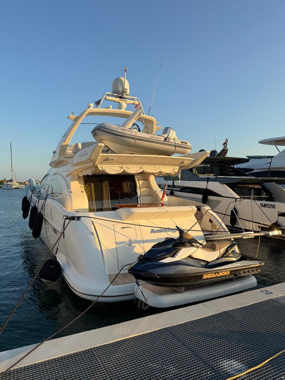 Azimut 68E
