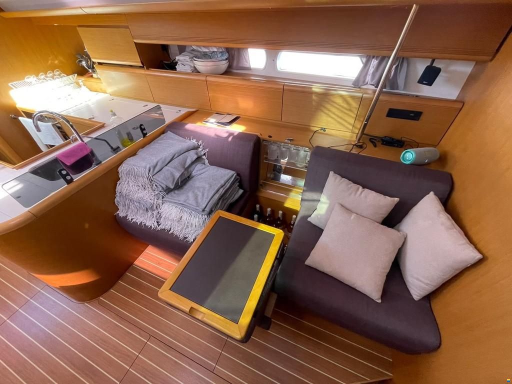 Jeanneau 53