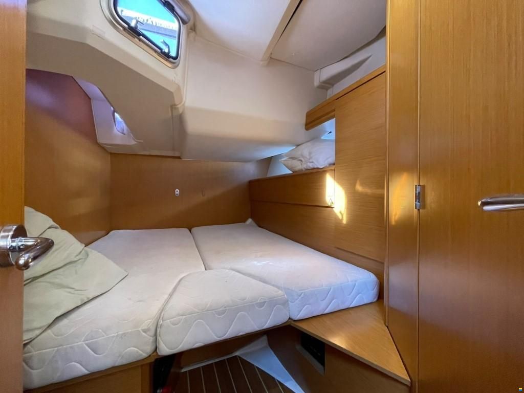 Jeanneau 53