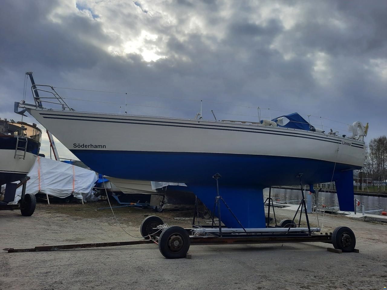 Sweden Yachts 38