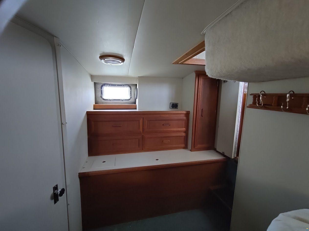 Carver 32