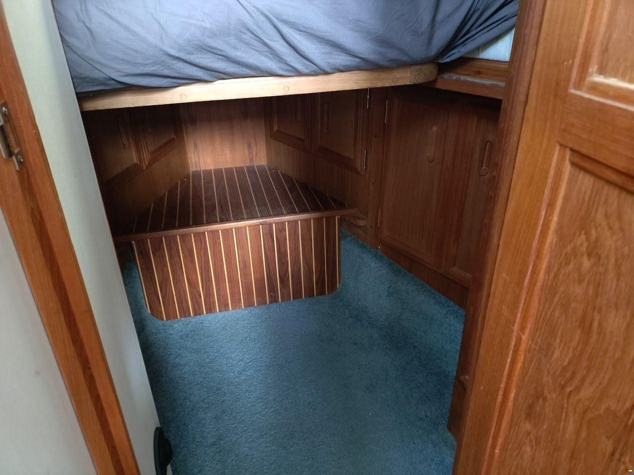 Carver 32
