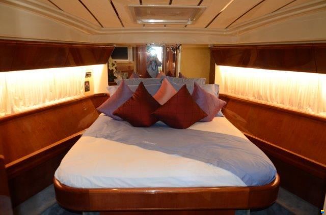 Ferretti 55