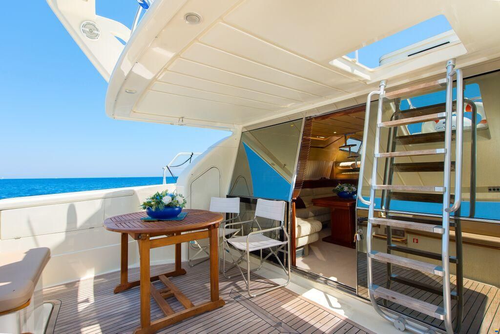 Ferretti 55