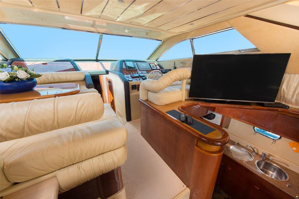 Ferretti 55