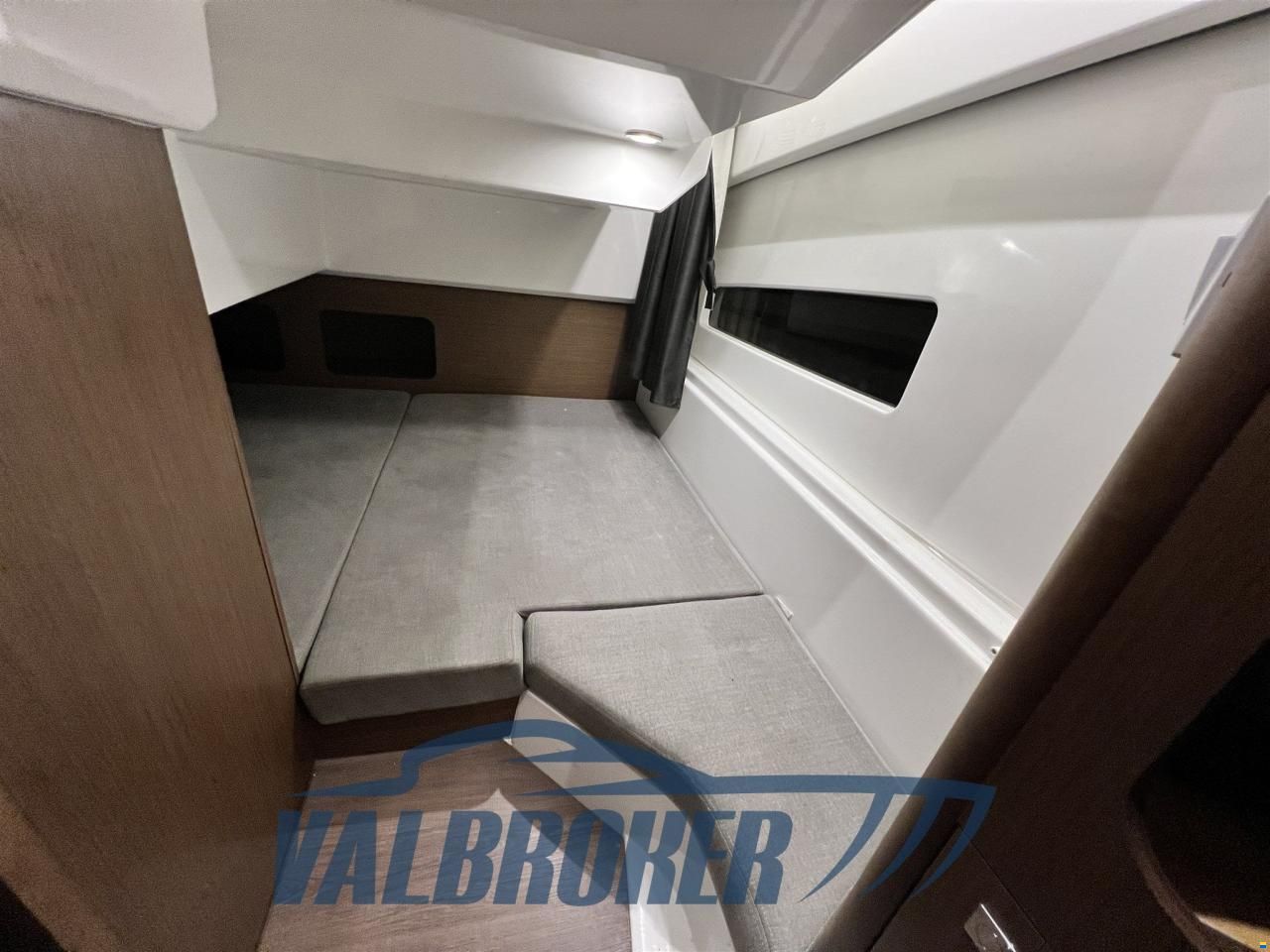 Beneteau Antares 9
