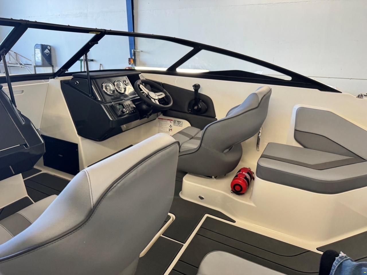 Bayliner V20 OB Bowrider med 150 hk Merc