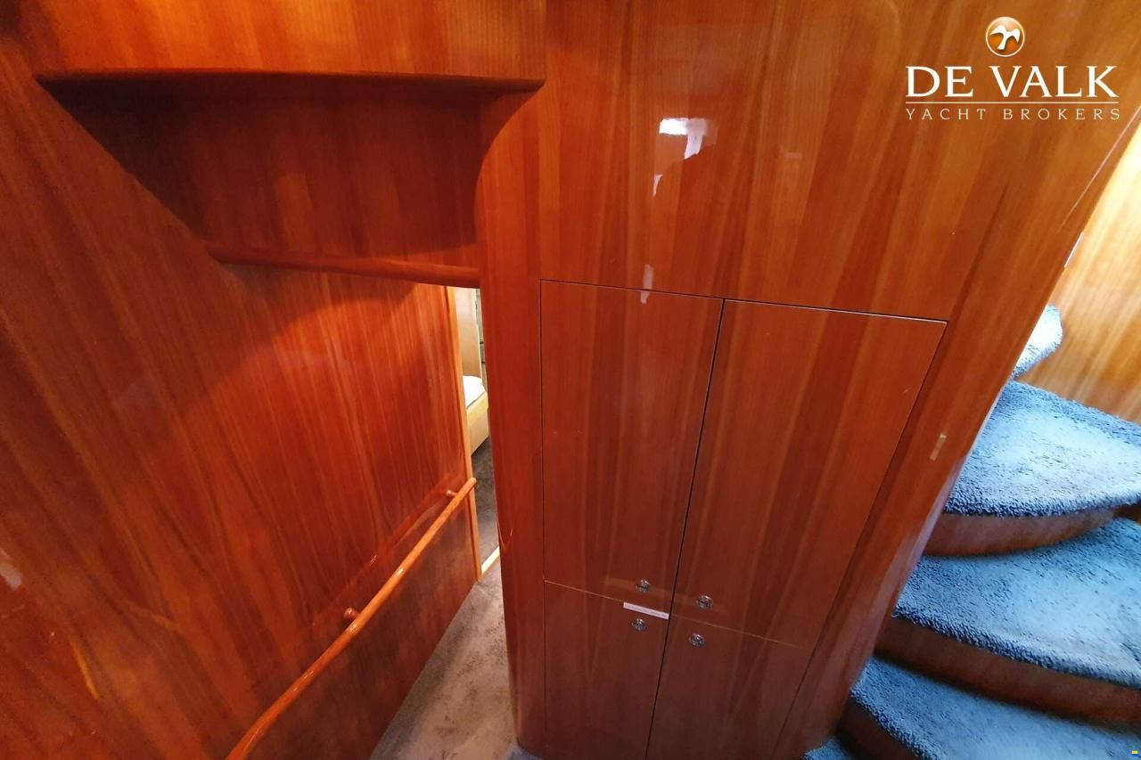 Elegance 72